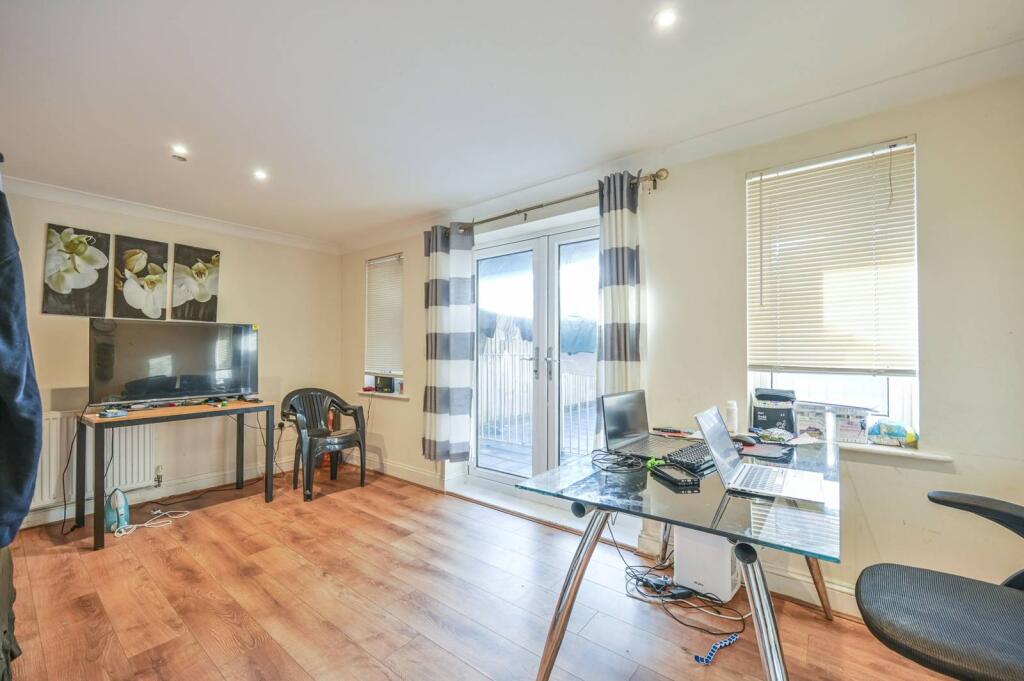 Main image of property: Blacksmiths Court, 98 Green Lanes, London, N13, Palmers Green, London, N13