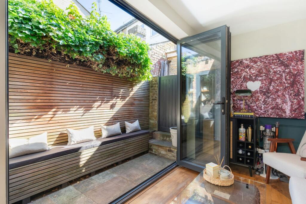House in Richmond, North Sheen - View 5