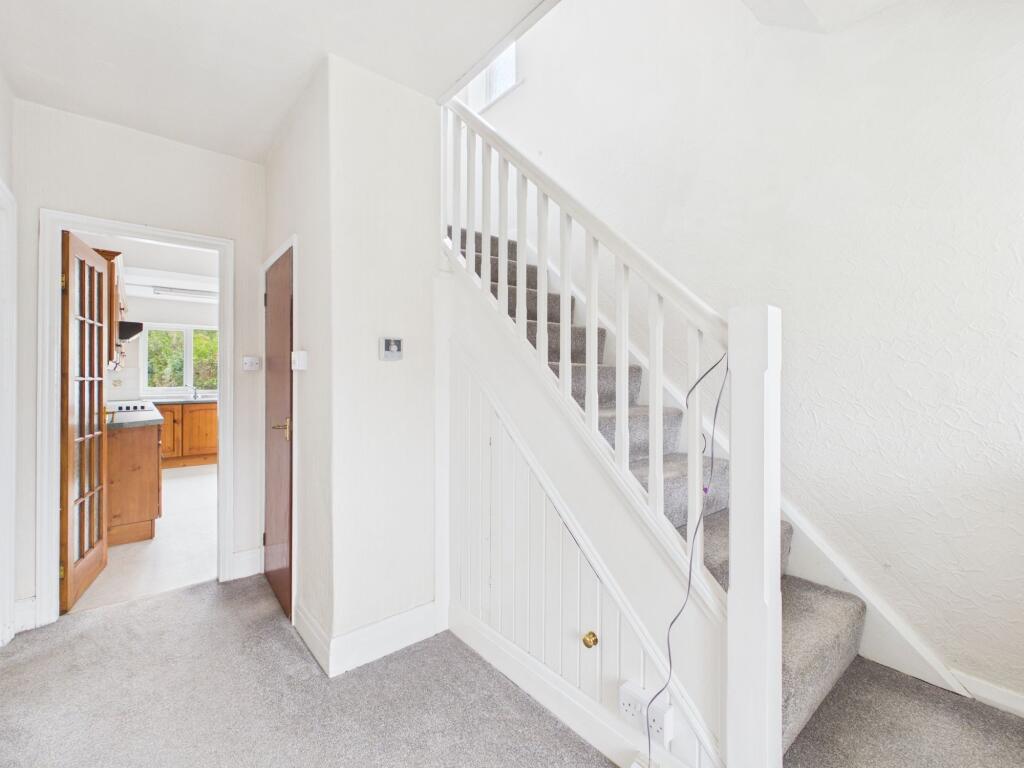 Yew Tree Road, Ormskirk, L39 photo 2