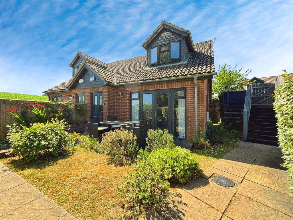 3-bed semi-detached on Main Road, Ventnor, Isle of Wight, £190,000