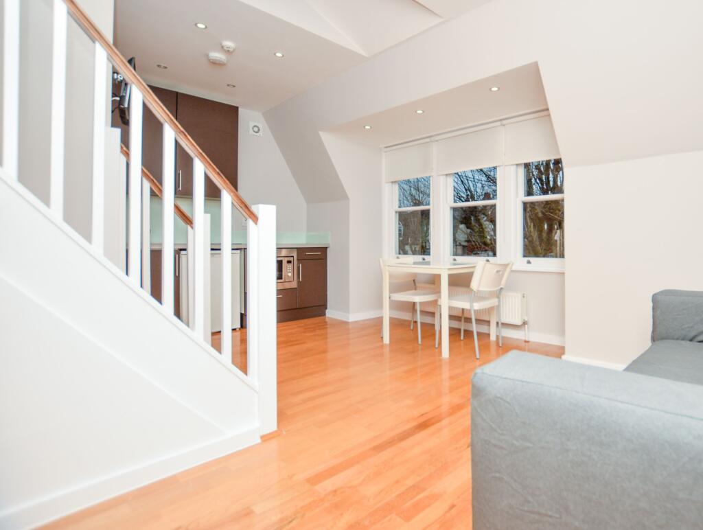 Main image of property: Flat G, 3 Kings Avenue, Muswell Hill