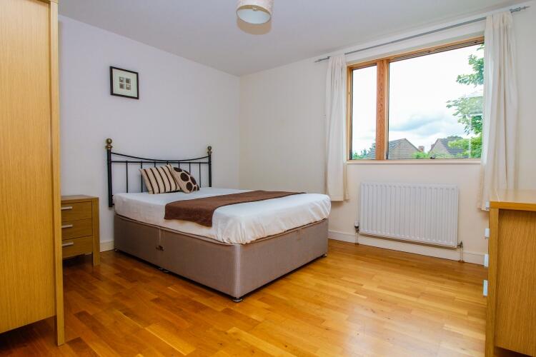 Apartment in Oxford, Cutteslowe - More