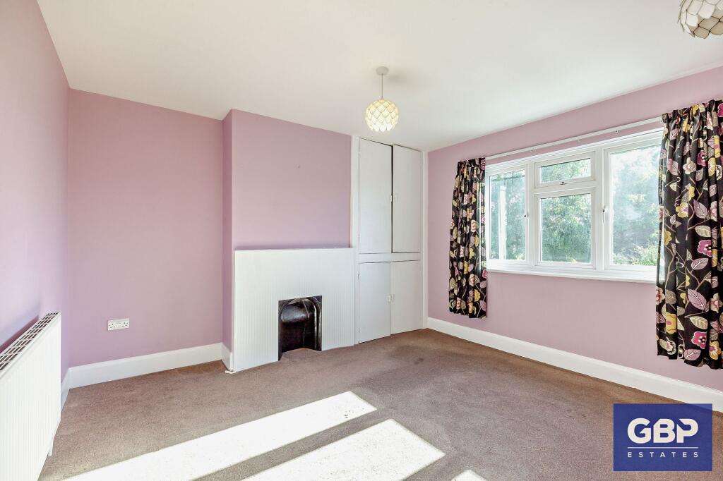 House in London, Gidea Park - More