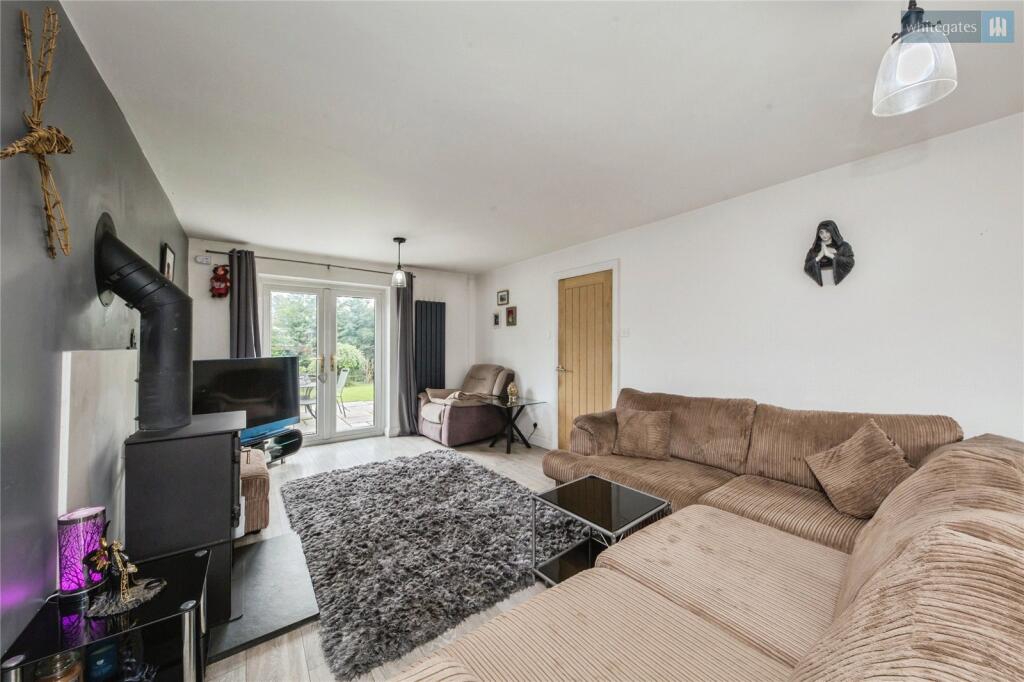 Acorn Bank Close, Crewe, Cheshire, CW2 photo 4