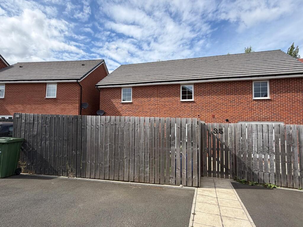 House in Stockton-on-Tees - More