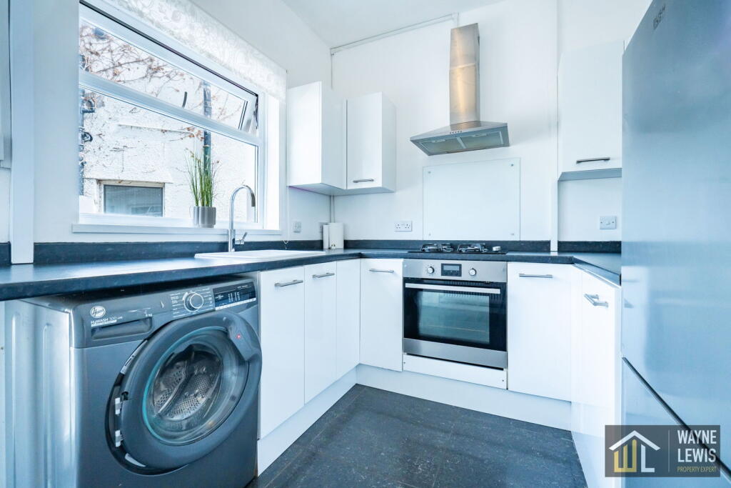 House in Caerphilly, Energlyn, Penyrheol Trecenydd & Energlyn - View 3