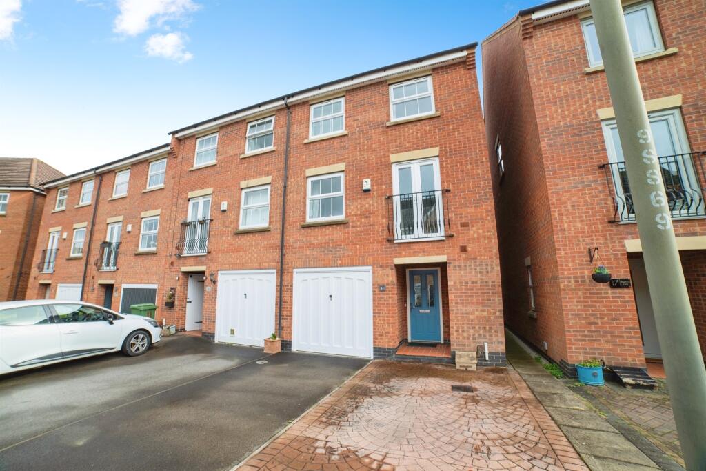 4-bed house on Greyfriars Close, Heanor, £230,000