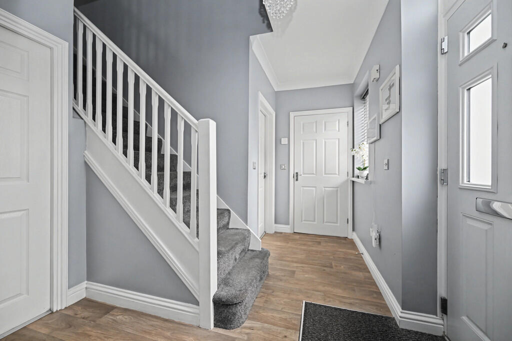 House in Rugby, Warwickshire - View 3