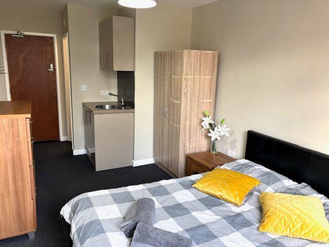 House in Hull, Kingston upon Hull - More