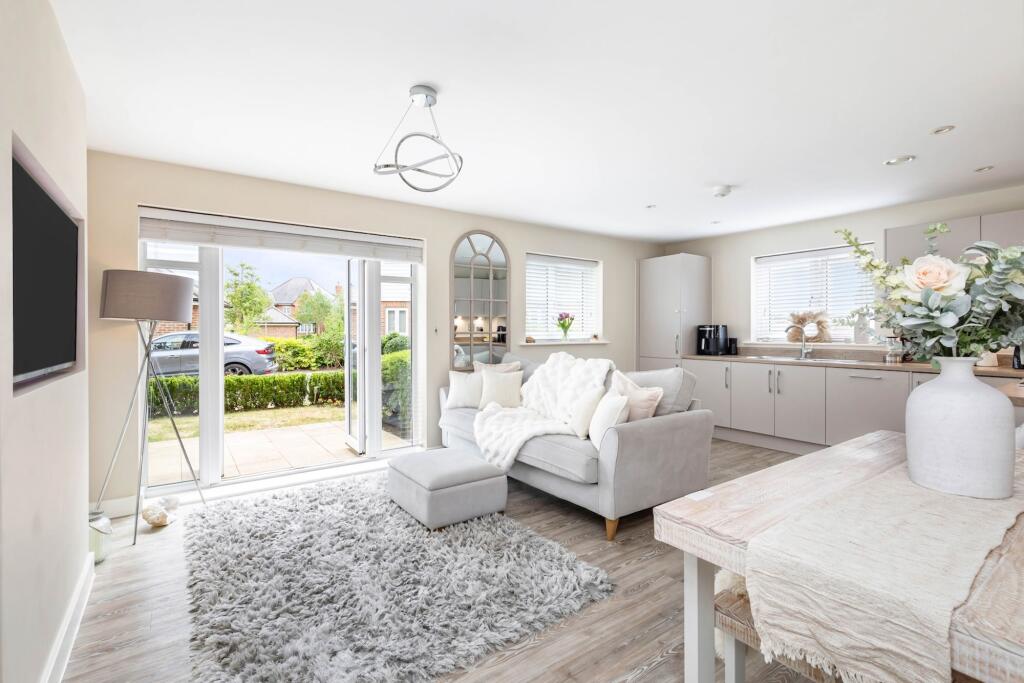 Main image of property: Bricklayer Lane, Faygate, RH12