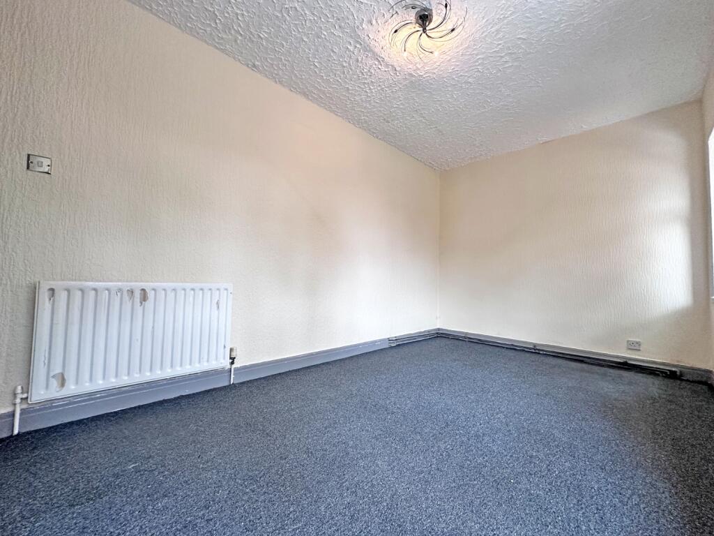 House in Dudley - View 5
