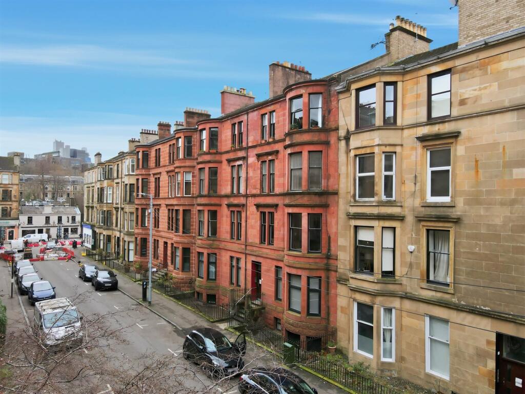 Main image of property: 3/2 15 Ruthven Street, Dowanhill, G12 9BY