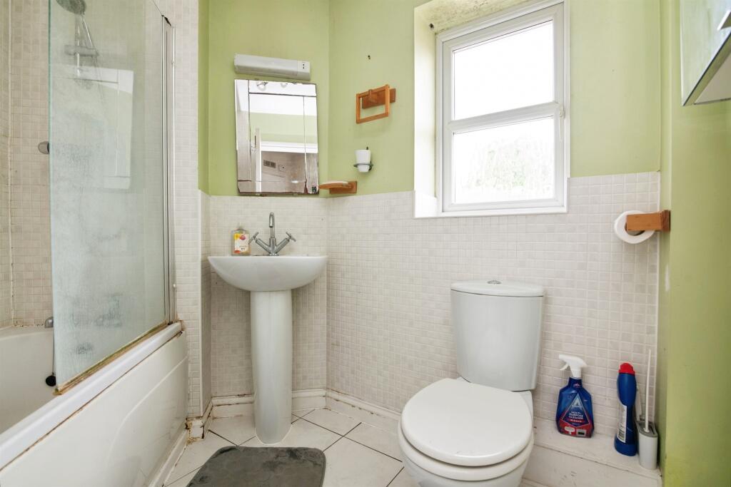 Additional image 13 of York Crescent, WEST BROMWICH