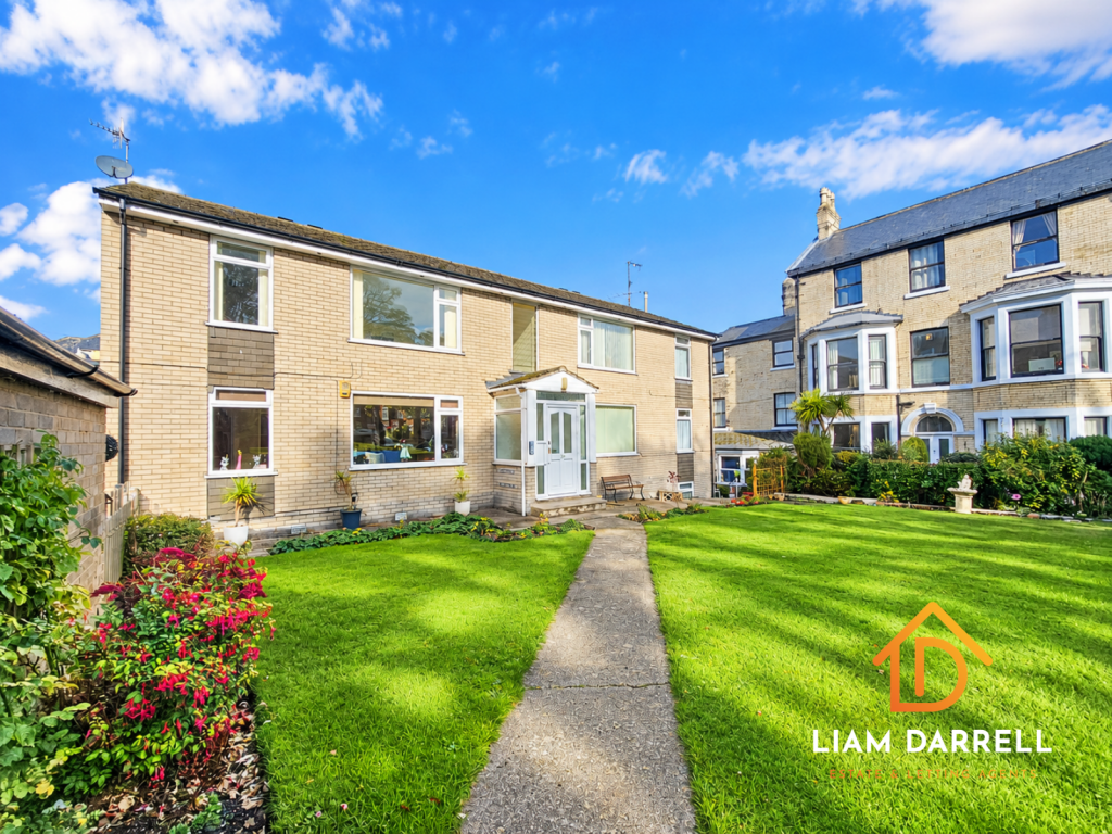 2-bed flat on Delverne Court, Granville Road, Scarborough, North Yorkshire, £140,000