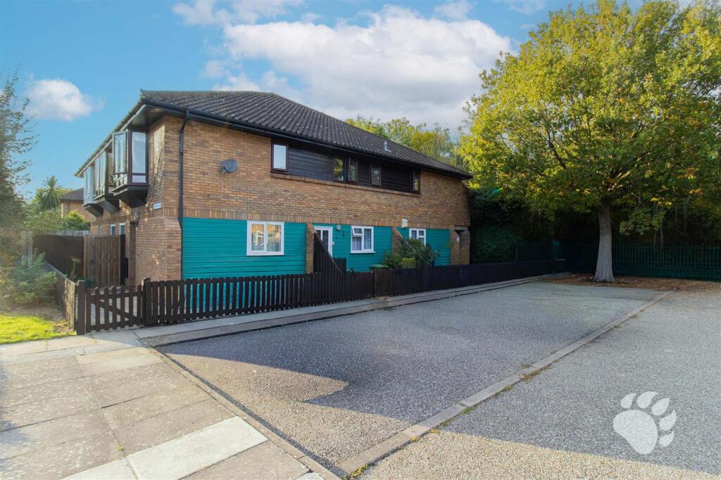 Main image of property: Bartlow Side, Burnt Mills, SS13