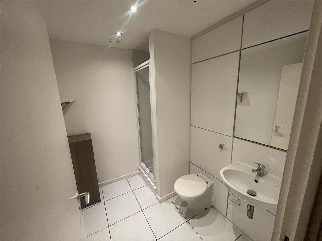 Apartment in Manchester - View 5