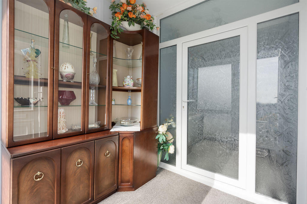 9 Sunnybank Avenue, Onchan  photo 2