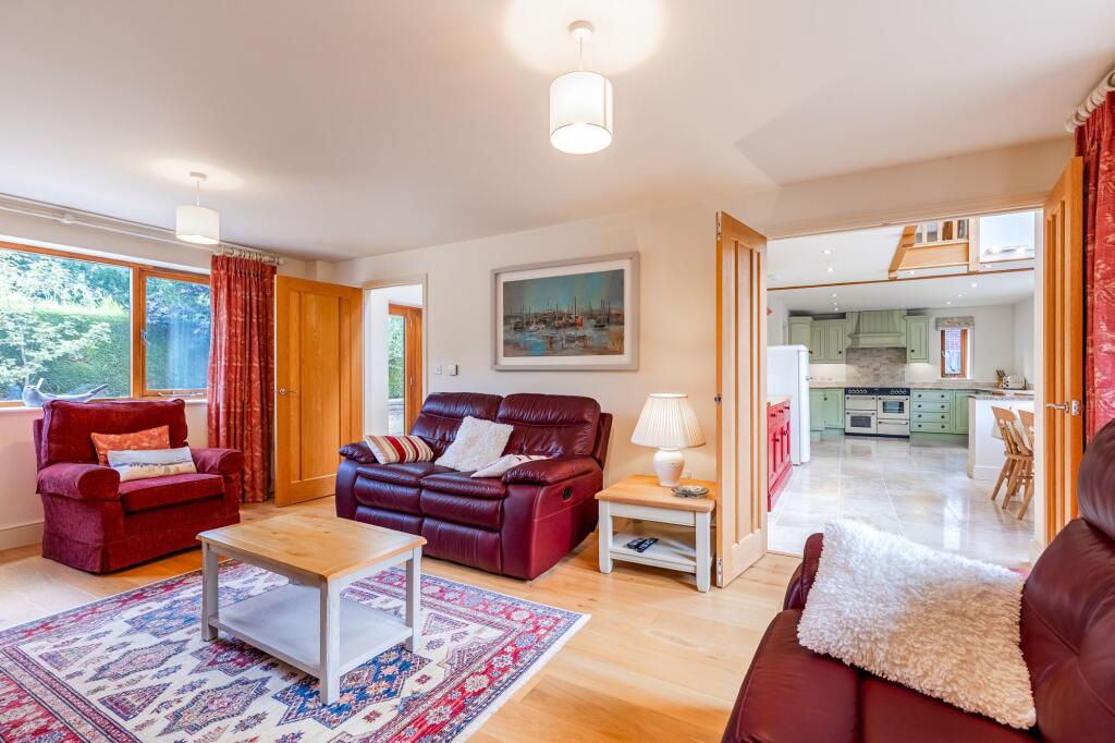 House in Norwich, Blakeney - More