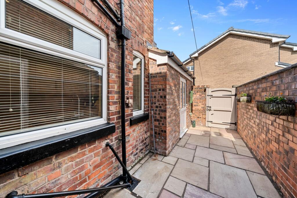 House in Warrington, Winwick - View 4