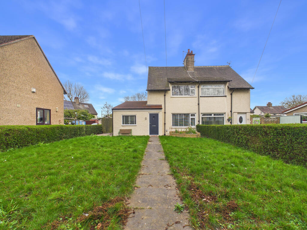 House in Hull, Wilmington, Garden Village - View 2