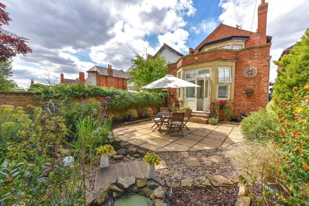 Main image of property: Queens Park Parade, Northampton