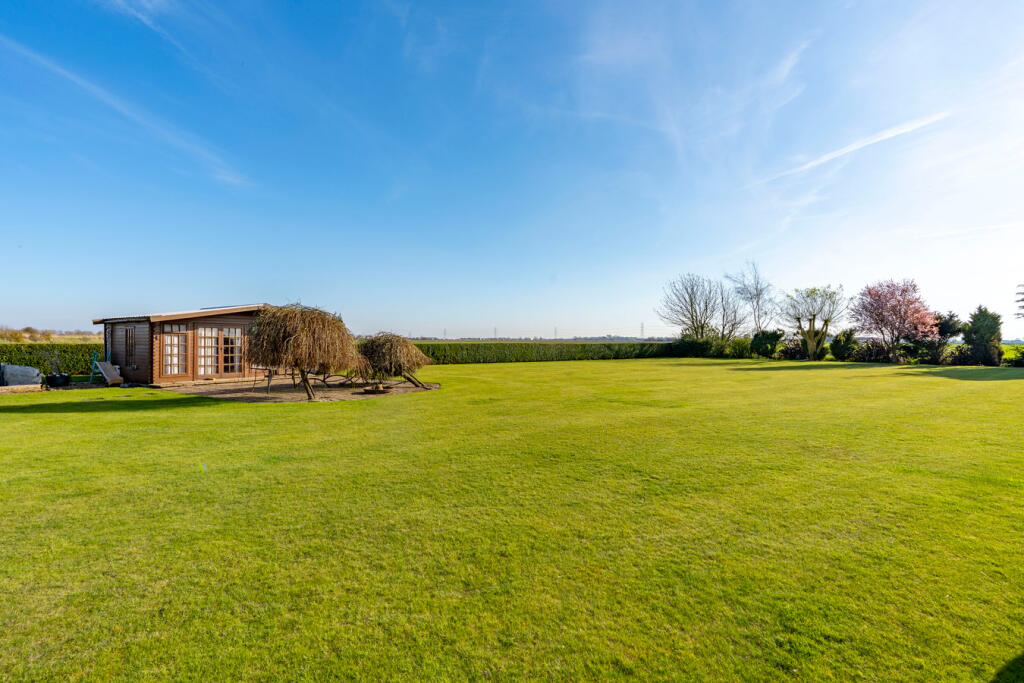 2 Grange Farm photo 4