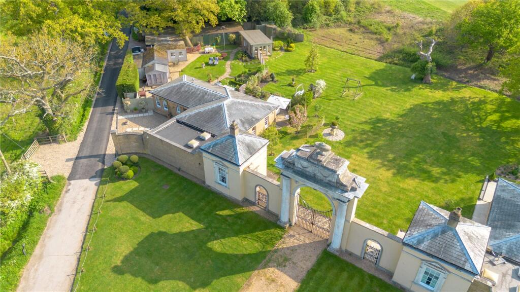 Main image of property: Trotters Bottom, Barnet, Hertfordshire, EN5