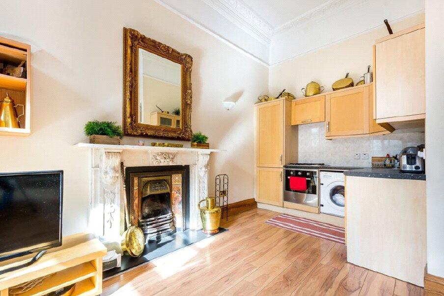 Apartment in London - More
