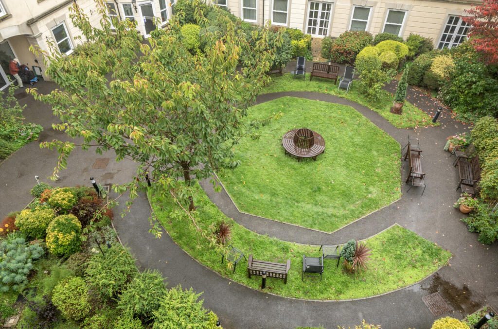 Apartment in Dorchester - View 5