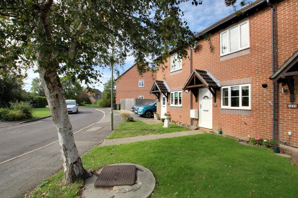 2-bed terraced on Waltham Chase, £255,000