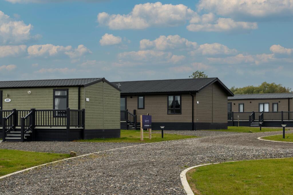 LODGES-1.jpg