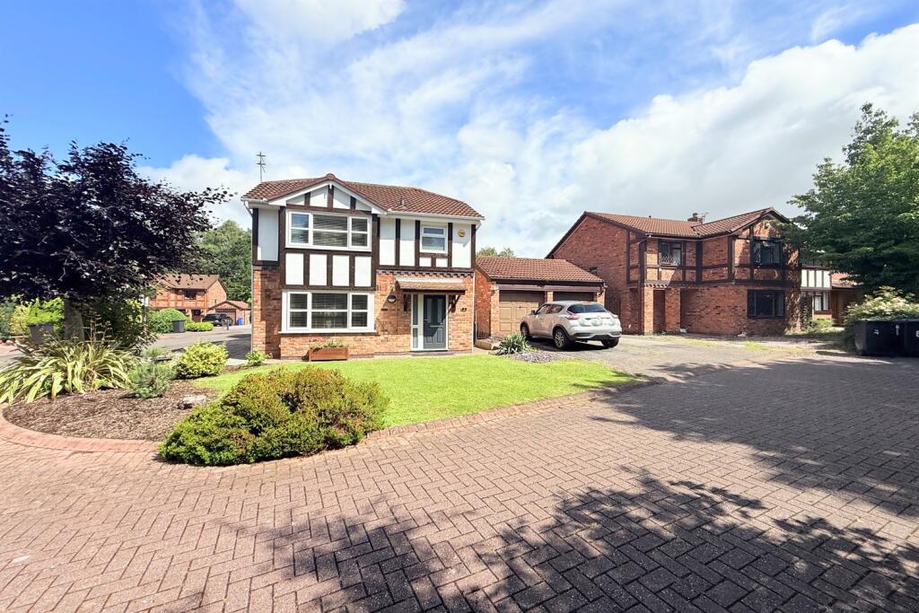 Main image of property: Saddlers Rise, Norton, WA7 6PG