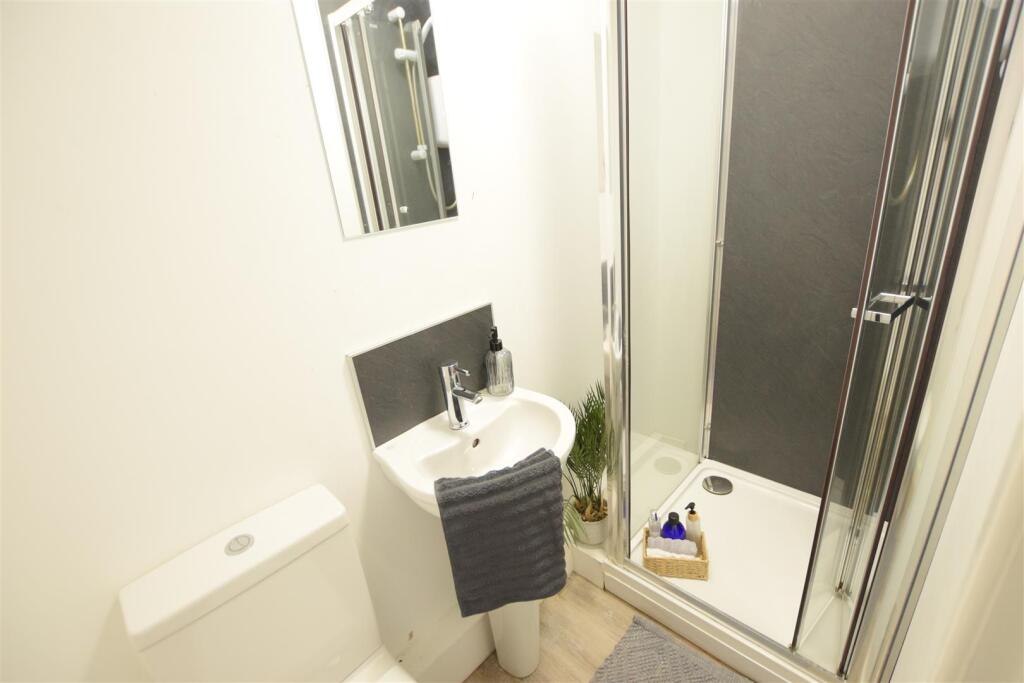 Apartment in Lincoln - View 5