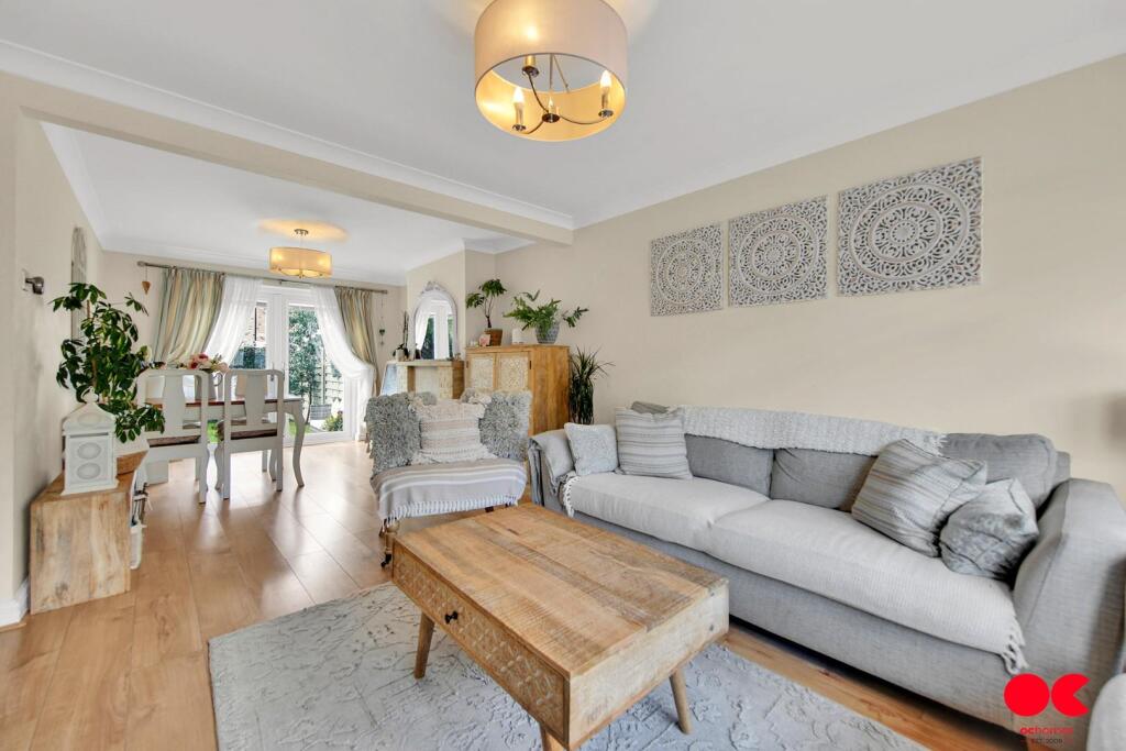 4-bed terraced on South Hall Drive, Rainham, £475,000