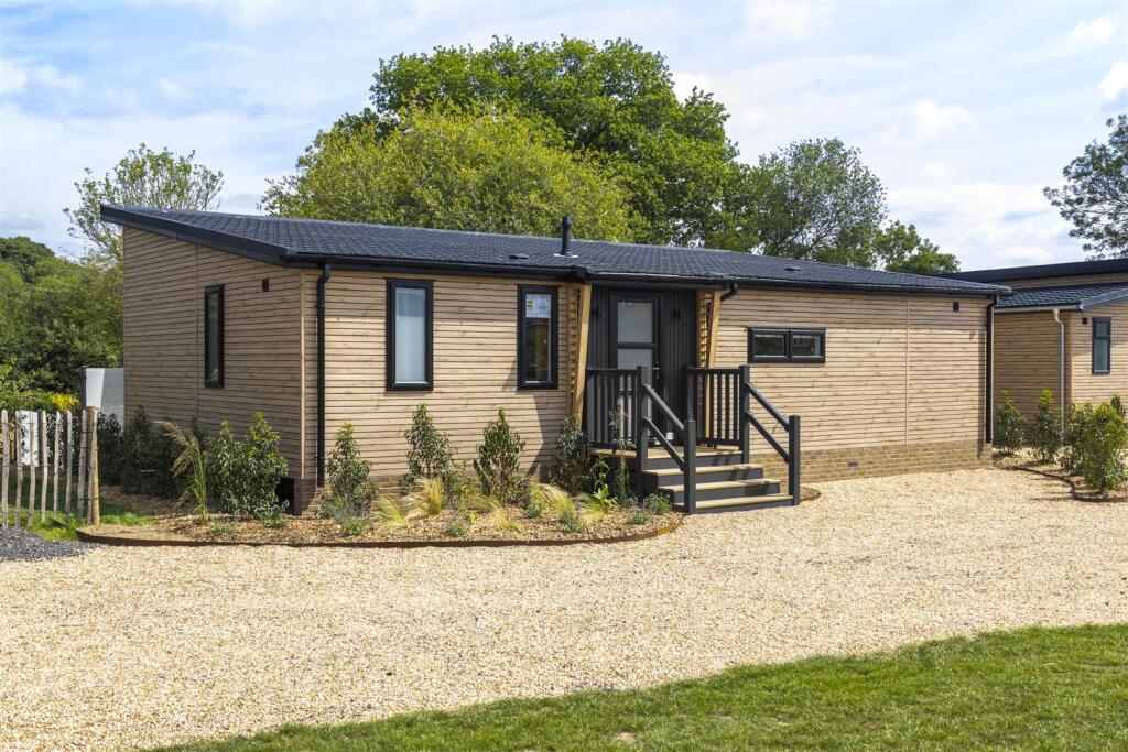 House in Redhill - View 2