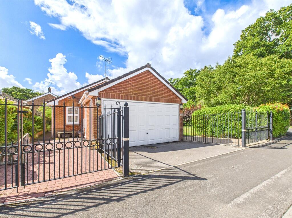 St. Georges Drive, Bransgore, Christchurch, Dorset, BH23 photo 2