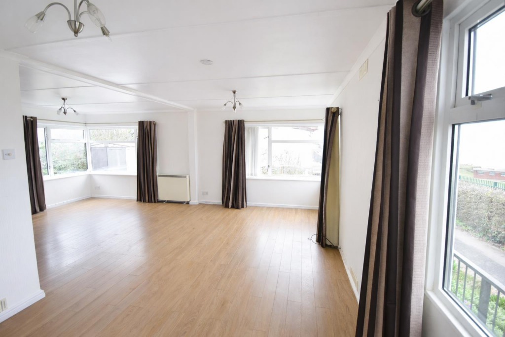 House in Portishead, Redcliffe Bay - View 5