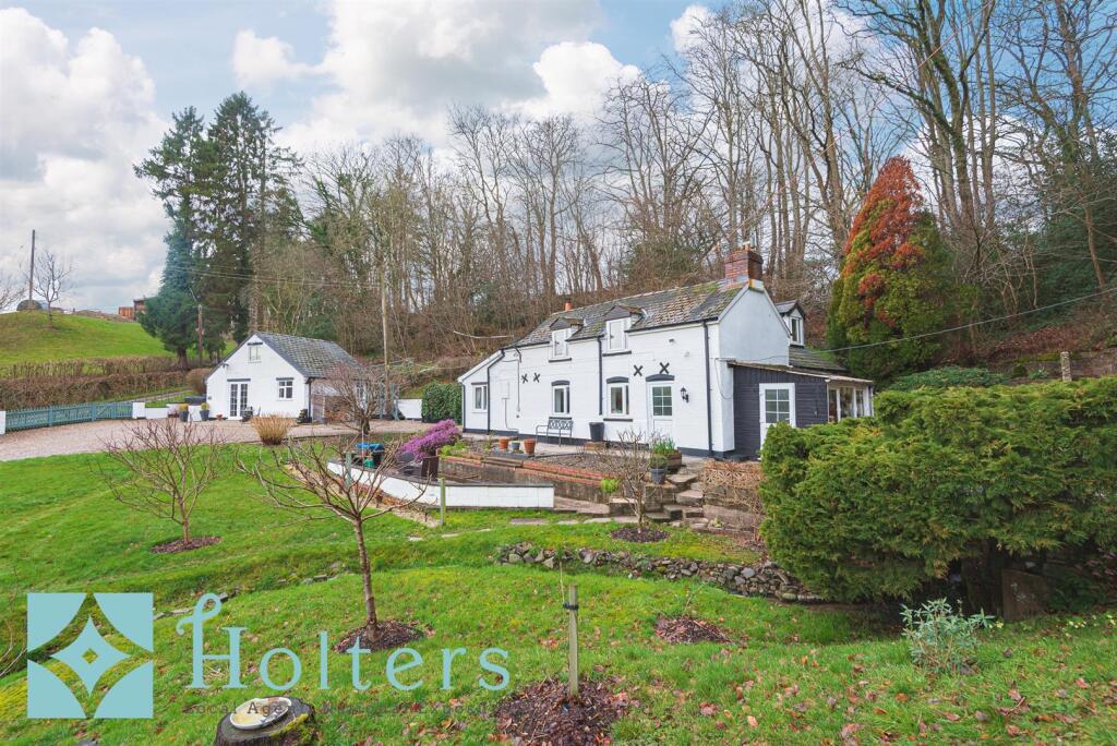 Garn Cottage & Garn Lodge (self-contained annexe), Aberbechan photo 2