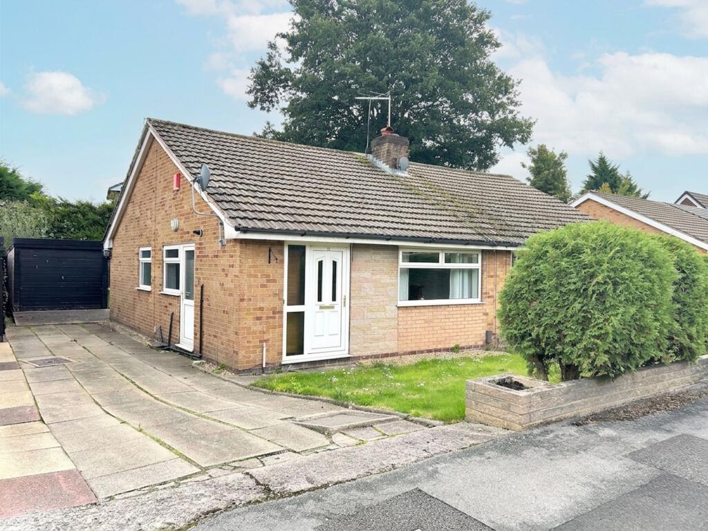 Main image of property: Heron Close, Knutsford, WA16