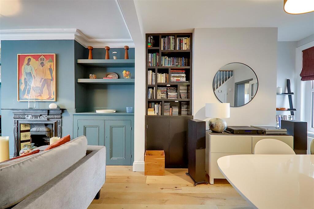 House in Brighton - View 5