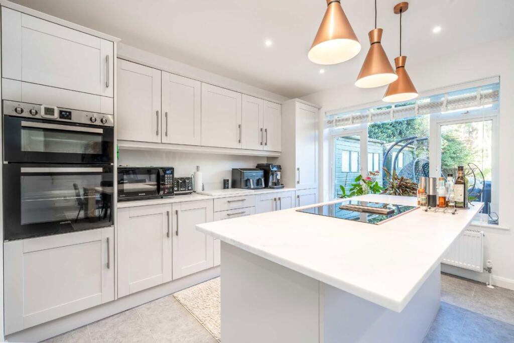 House in Twickenham - View 3