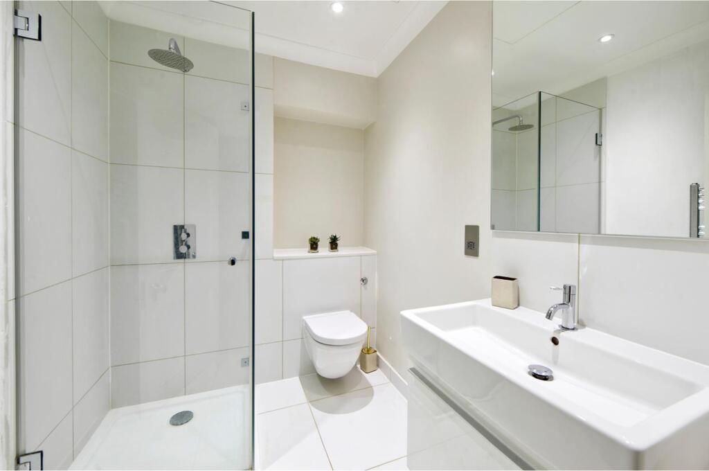 Main image of property: Queen's Gate, South Kensington, SW7 | Short Let | All Bills Included | Fully Furnished