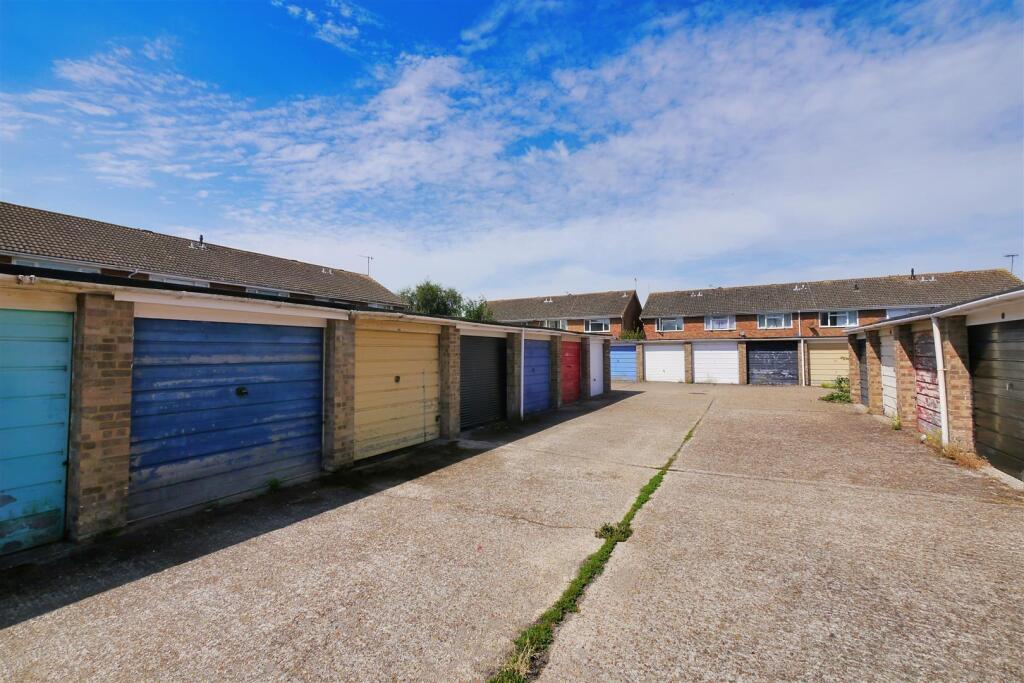 Garage, Vancouver Road, Worthing photo 3