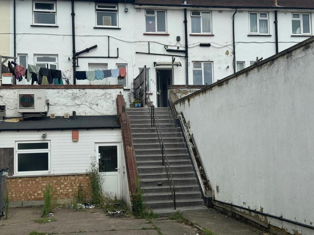 427 Honeypot Lane 46.jpg