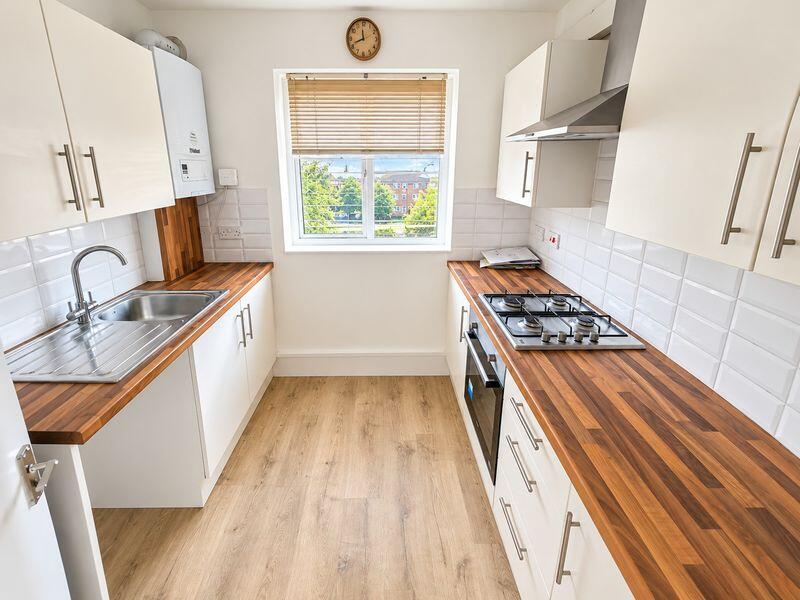 Apartment in London - View 2