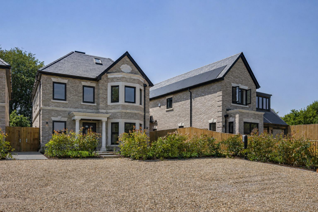 3-bed detached on Peppard Road, Sonning Common, £1,250,000