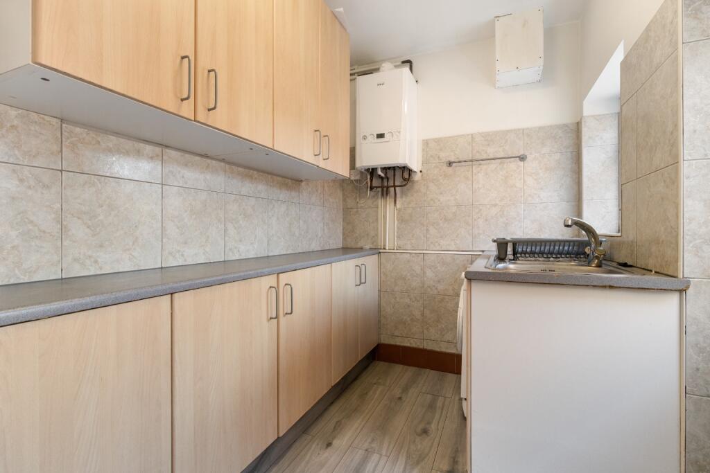 House in Worcester - View 2