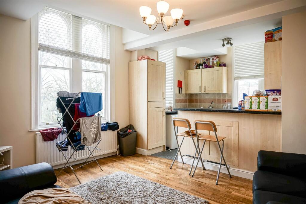Apartment in Leeds - View 2