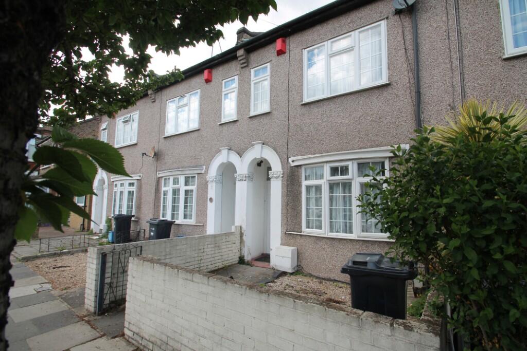 Main image of property: Mulberry Way, London, E18