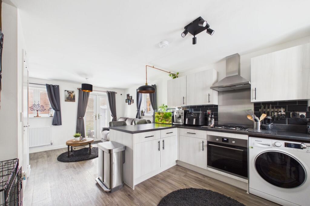 House in Towcester, West Northamptonshire - View 4